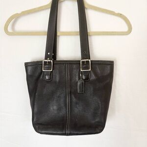 Coach Black Leather Y2K med Tote with Buckle Details